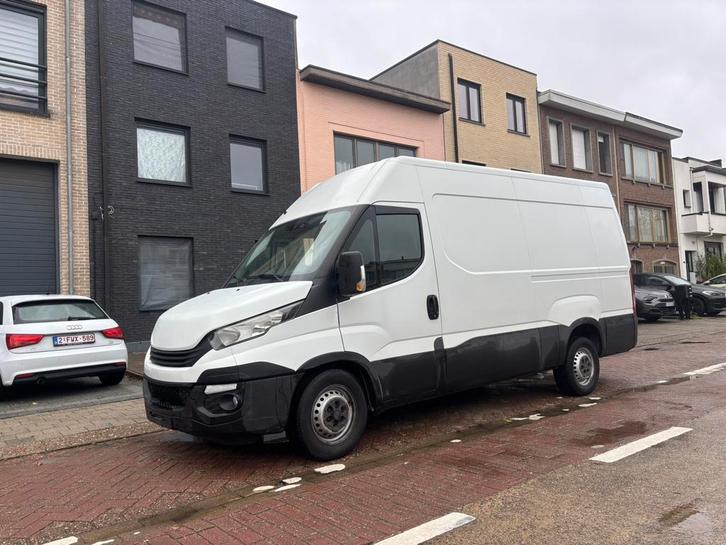 Iveco daily 2.3d 2018 euro6 Camera 130.000km, Auto's, Bestelwagens en Lichte vracht, Particulier, Achteruitrijcamera, Iveco, Diesel