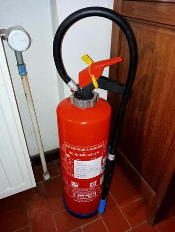 Grands EXTINCTEURS à MOUSSE 9 litres SICLI beschikbaar voor biedingen