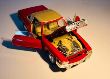 Vintage Mercedes Benz 450SL beschikbaar voor biedingen