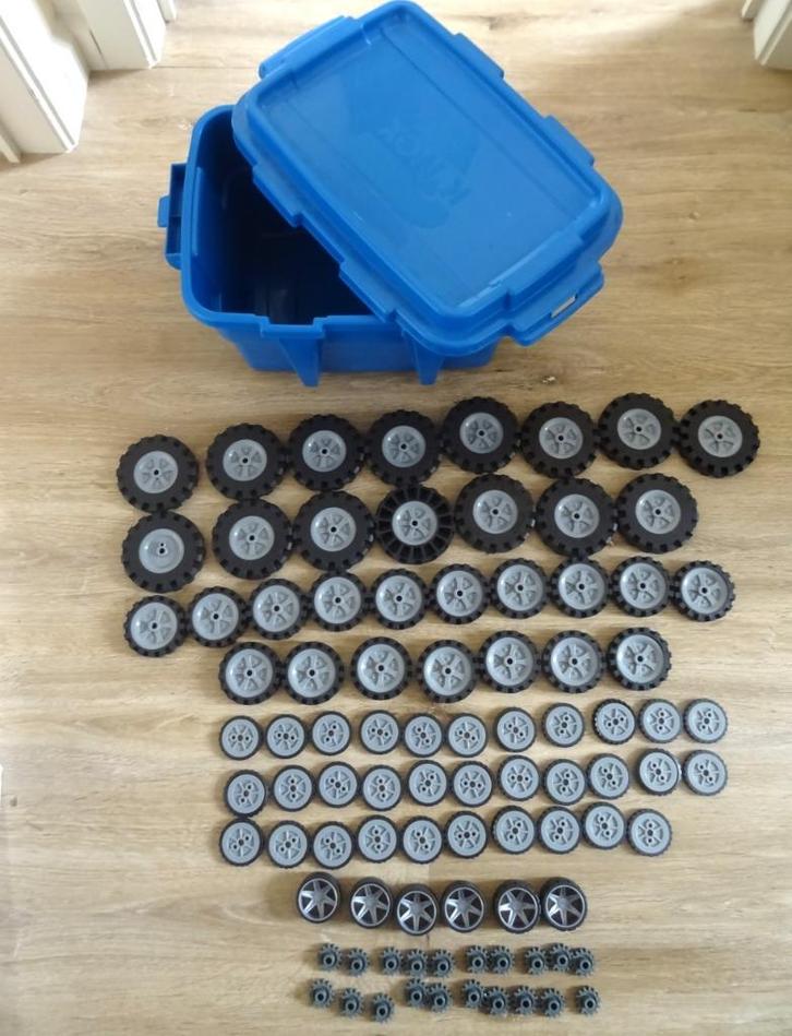 K'nex grote partij wielen enz. 90 stuks. Met opbergbox, Kinderen en Baby's, Speelgoed | Bouwstenen, Gebruikt, K'nex, Ophalen of Verzenden