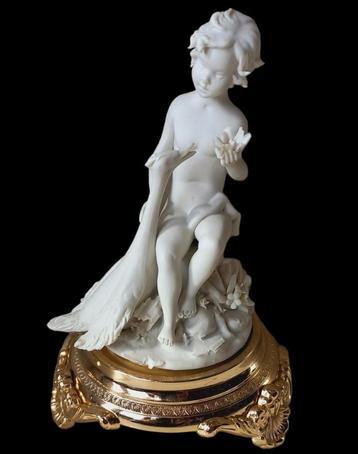 C. Villart bisquit jongetje beschikbaar voor biedingen