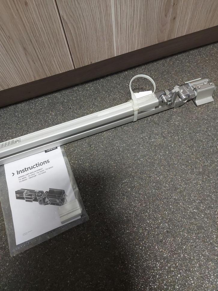 linker springarm THULE luifel - NIEUW, Caravans en Kamperen, Mobilhomes, Particulier, Luifel, Ophalen