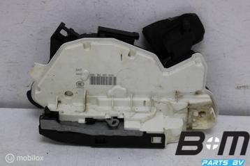 Portierslot linksvoor VW Golf 7 5drs 5K1837015E beschikbaar voor biedingen