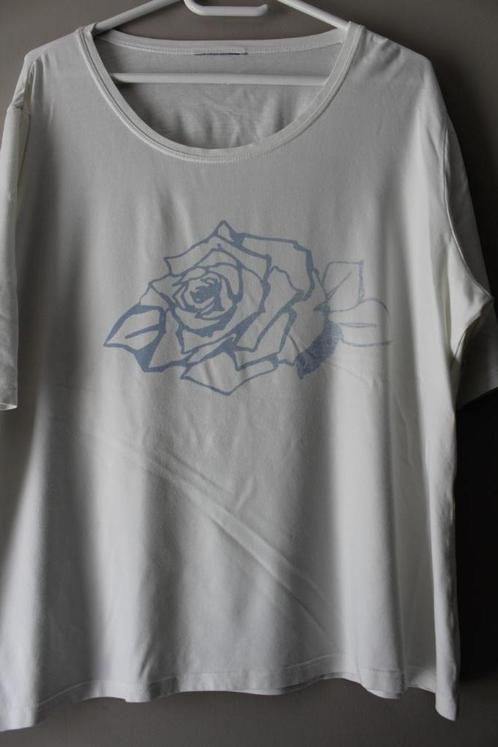 Witte t-shirt mat blauwe roos maat L/XL, Kleding | Dames, T-shirts, Gedragen, Maat 46/48 (XL) of groter, Wit, Korte mouw, Ophalen of Verzenden
