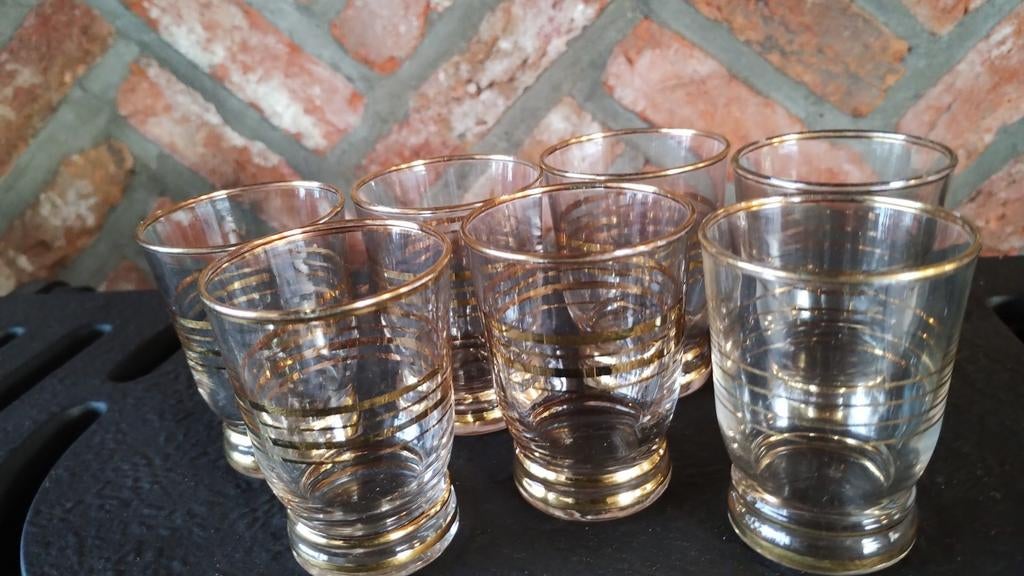 7 jeneverglaasjes, Ophalen, Zo goed als nieuw