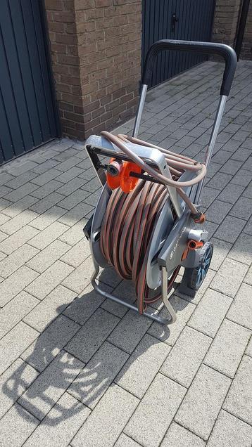 Gardena slangenwagen beschikbaar voor biedingen