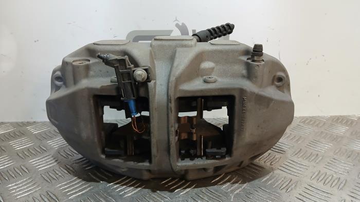 Etrier de frein (pince) avant droit d'un Mercedes C-Klasse, Autos : Pièces & Accessoires, Freins & Transmission, Mercedes-Benz