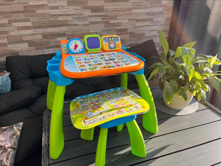 vtech magische 3-in-1 bureau/speeltafel heel goede staat, Kinderen en Baby's, Speelgoed | Educatief en Creatief, Zo goed als nieuw