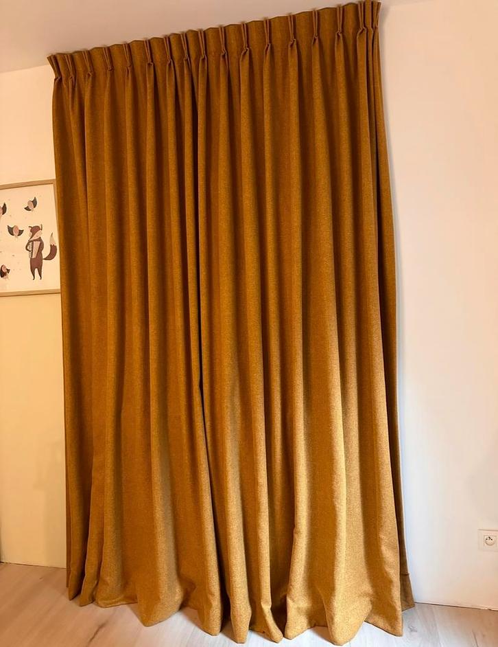 Gordijnen okergeel 100% verduisterend Kwantum, Huis en Inrichting, Stoffering | Gordijnen en Lamellen, Zo goed als nieuw, Ophalen of Verzenden