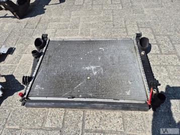 Mercedes SL R230 2001 - 2009 radiateur a2305000303 €50 beschikbaar voor biedingen