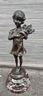 bronze jeune fille aux fleurs signe suzanne bizard, Bronze, Enlèvement ou Envoi