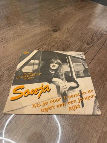 Sonja - Als Je Voor 'T Eerst In De Ogen Van Een Jongen Kijkt beschikbaar voor biedingen