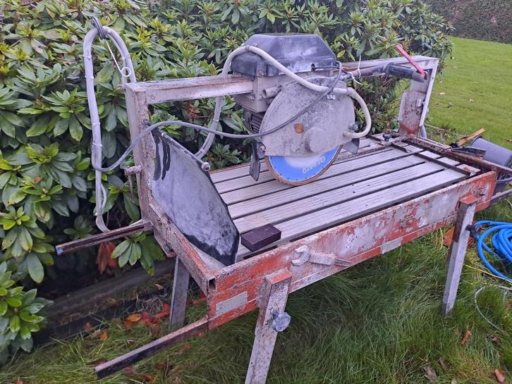 Raimondi CM80 tegelzaag machine, Doe-het-zelf en Bouw, Gereedschap | Zaagmachines, Gebruikt, Cirkelzaag, 1200 watt of meer, Ophalen