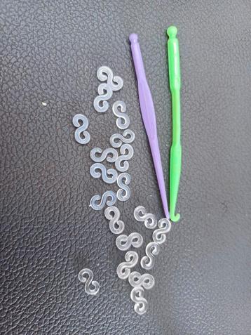 Loombandjes slotjes en haakpennen beschikbaar voor biedingen