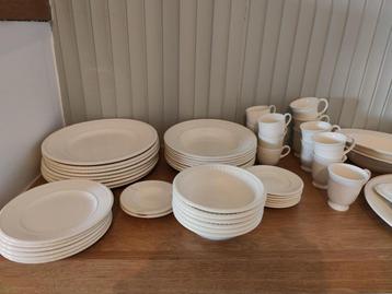 WEDGWOOD Eet- en koffieservies  beschikbaar voor biedingen