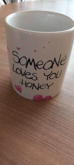 Mok met foto van beer.Met tekst: Someone loves you Honey, Nieuw, Ophalen of Verzenden, Overige stijlen, Kop(pen) en/of Schotel(s)