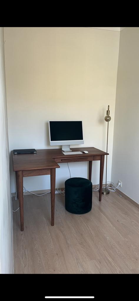 Mangohouten hoekbureau, Huis en Inrichting, Kasten | Secretaires, Ophalen, Zo goed als nieuw