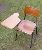 Vintage schoolbank, Ophalen