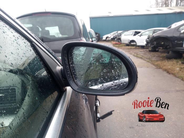 Buitenspiegel rechts van een Volkswagen Passat, Gebruikt, -, Volkswagen, -