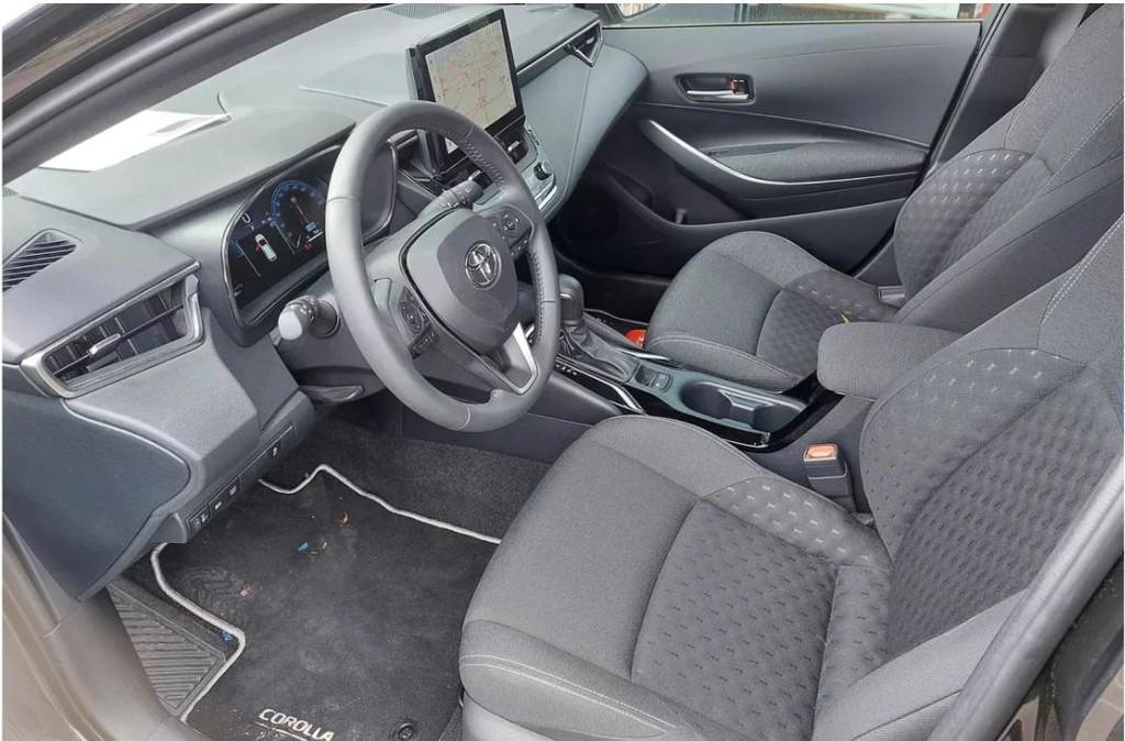 Toyota Corolla Touring Sport 1.8 Hybrid Dynamic e-CVT, 750 kg, Entreprise, 103 g/km, Corolla