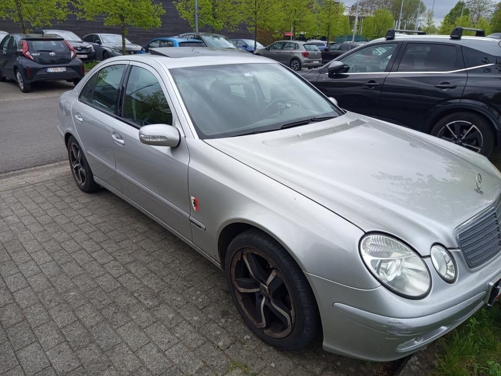 Mercedes classe e 200 kompressor, Achat, Boîte manuelle, Noir, 120 kW