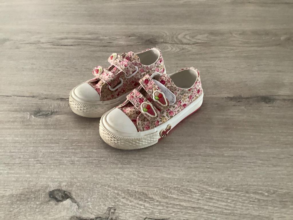 Baby meisjes sneakers (Maat 22), Meisje, Overige typen, Ophalen of Verzenden, Zo goed als nieuw