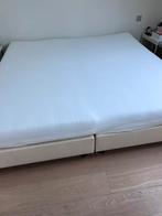 Sommier d'hôtel XL 200*210 avec de beaux matelas, Maison & Meubles, Autres dimensions, Comme neuf, Enlèvement, Tijdloos