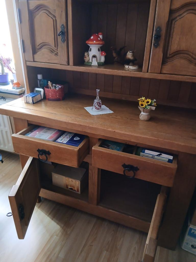 Zware houten kast, Huis en Inrichting, Kasten | Secretaires, Ophalen, Gebruikt
