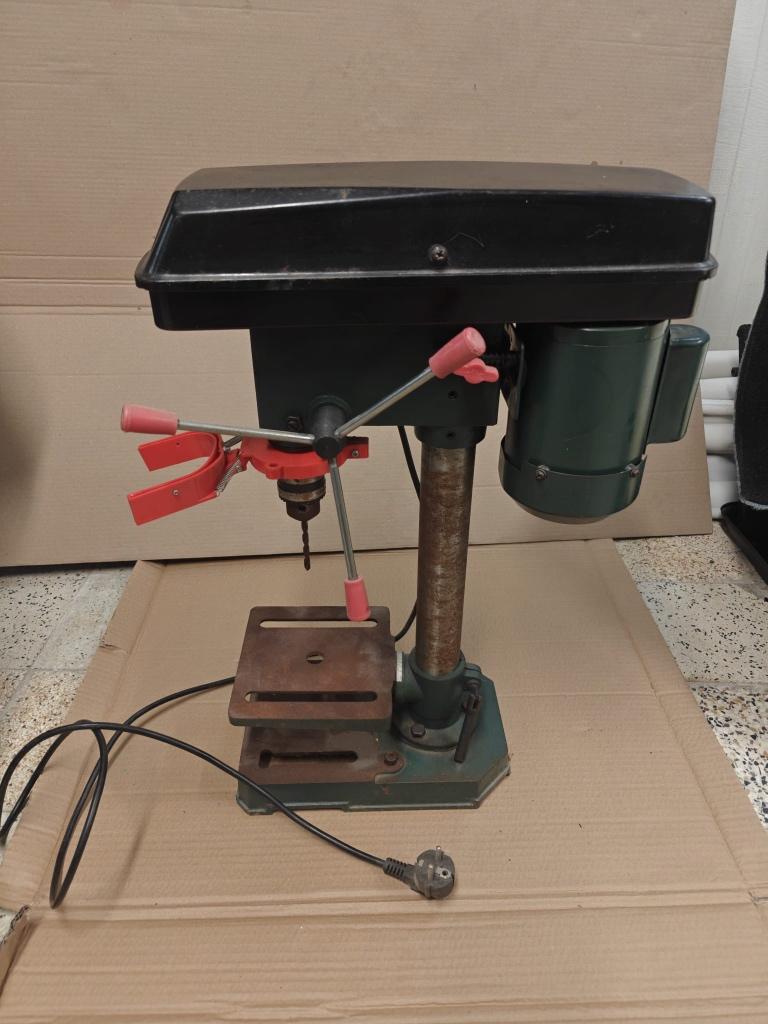 Kolom boormachine - Merk: 2-Force - Type: KB13-350 TFL, Doe-het-zelf en Bouw, Gereedschap | Boormachines, Ophalen, Gebruikt, Minder dan 400 watt