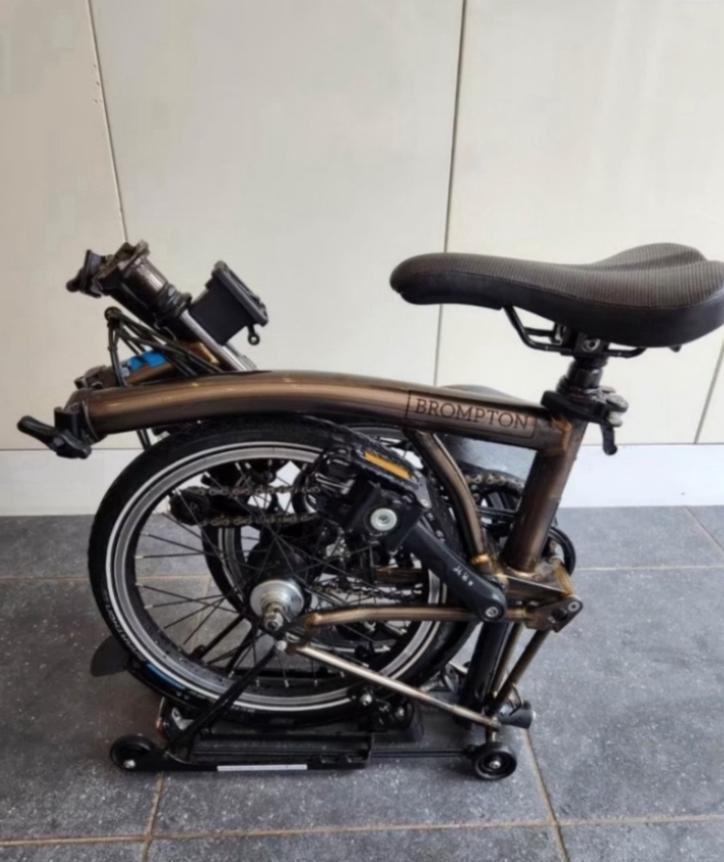 Brompton H6R black Lacquer 6versnellingen  dynamonaaf, Ophalen, Brompton, 14 tot 16 inch, Versnellingen