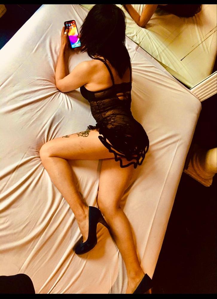 Massage tantrique  avec Lily -bxl   💜, Sports & Fitness, Produits de massage, Neuf, Autres types