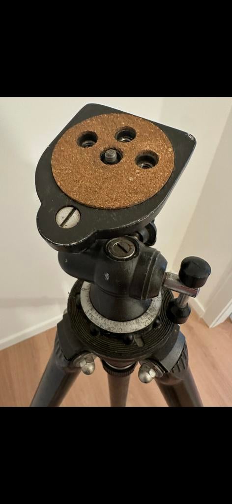 Oude statief voor camera, Ophalen, Zo goed als nieuw