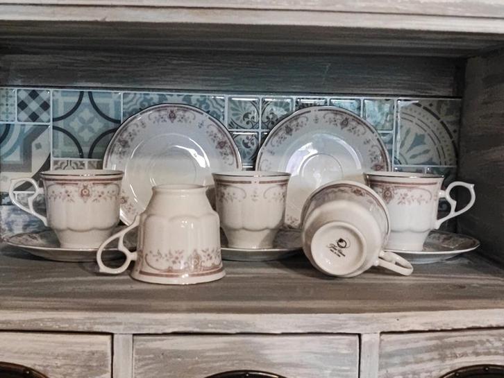 5 tasses et soucoupes en porcelaine de Chine, Maison & Meubles, Cuisine | Vaisselle, Utilisé, Tasse(s) et/ou soucoupe(s), Autres styles
