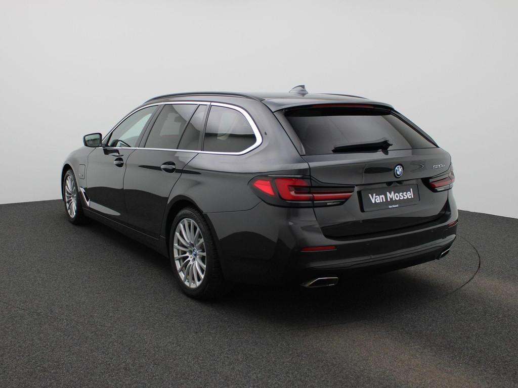 BMW 5 Reeks Touring 520e 150kW NAVI | CAM | Elek Trekhaak |, Auto's, BMW, Automaat, Gebruikt, Beige, Bedrijf