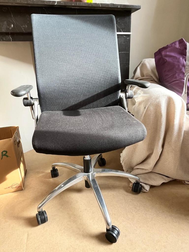 Chaise de bureau marque Konig and Neurath, Enlèvement, Utilisé, Chaise de bureau, Ergonomique