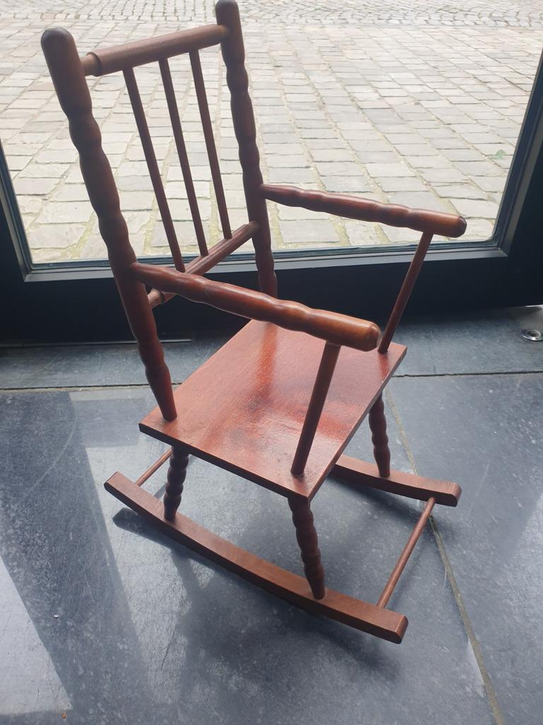 Fauteuil à bascule pour enfants, Enlèvement