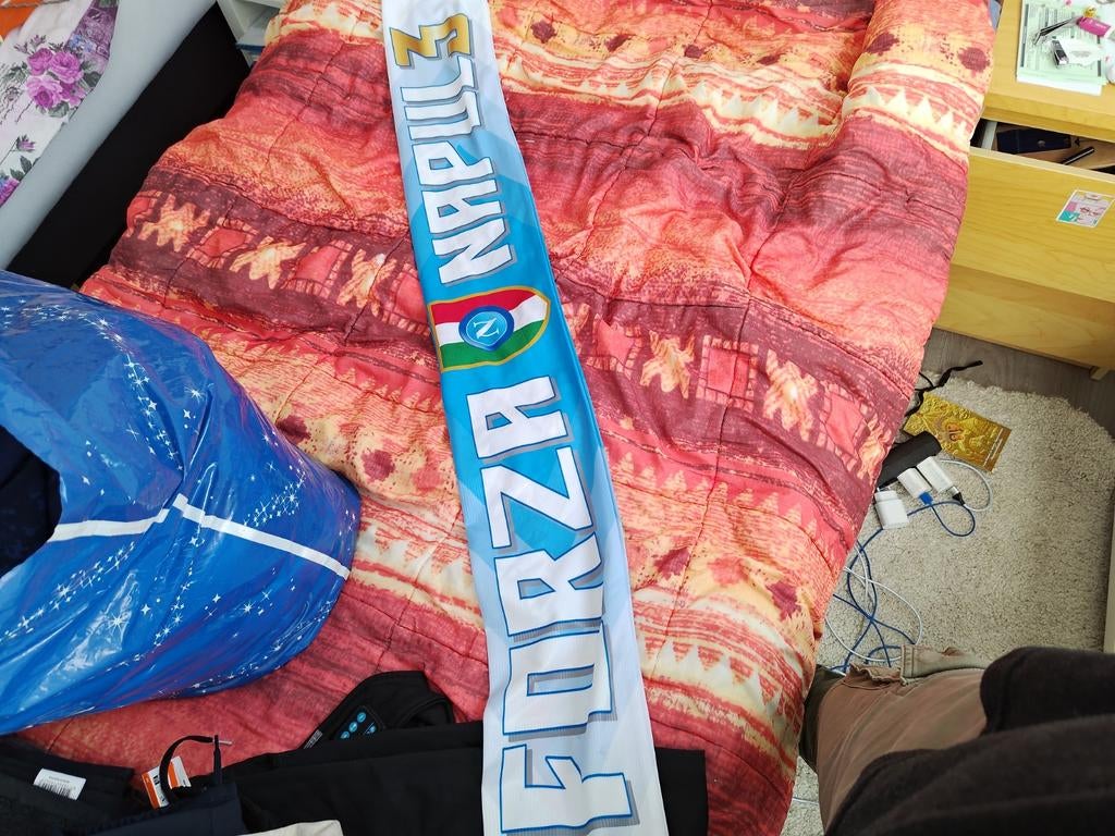 Napoli Armani, Ophalen