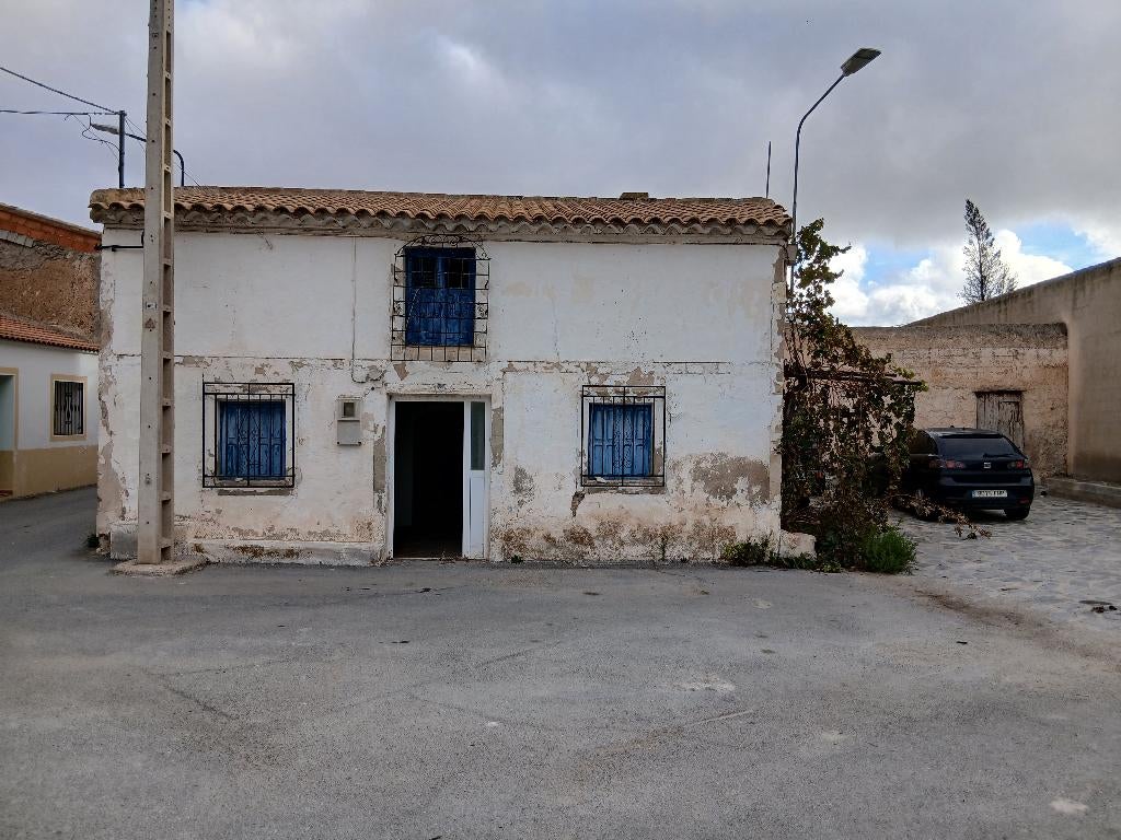 Leuke te renoveren woning te koop in Andalusië, Spanje, Immo, Dorp, Woonhuis, 165 m², Verkoop zonder makelaar