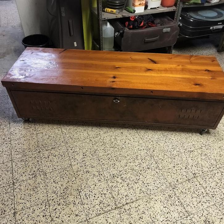 Superbe meuble style industriel, Maison & Meubles, Accessoires pour la Maison | Coffres, Métal, Enlèvement