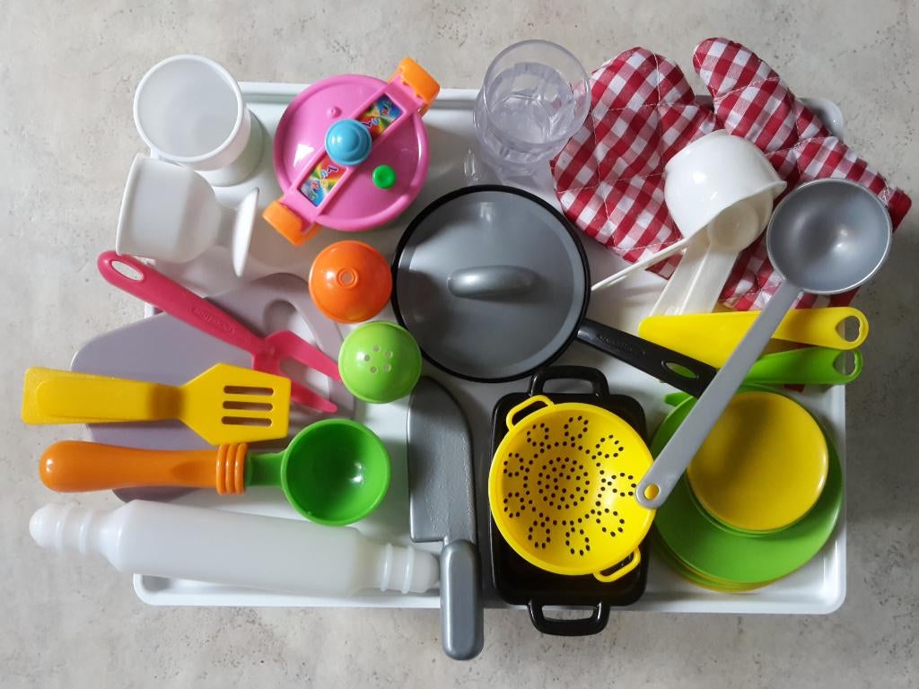 Set kookgerief voor in een speelgoed keukentje, 32 stuks, Ophalen of Verzenden, Zo goed als nieuw, Kunststof, Speelkeuken-accessoire