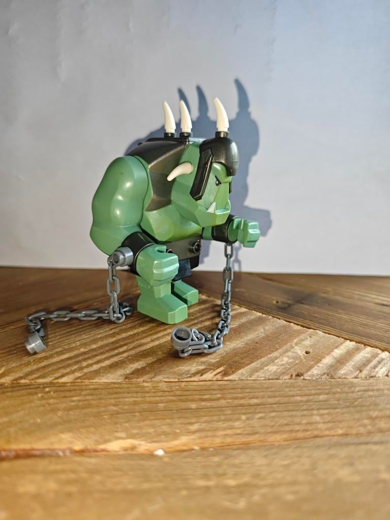 Lego minfigure trol zandgroen met 5 witte hoorns, Ophalen