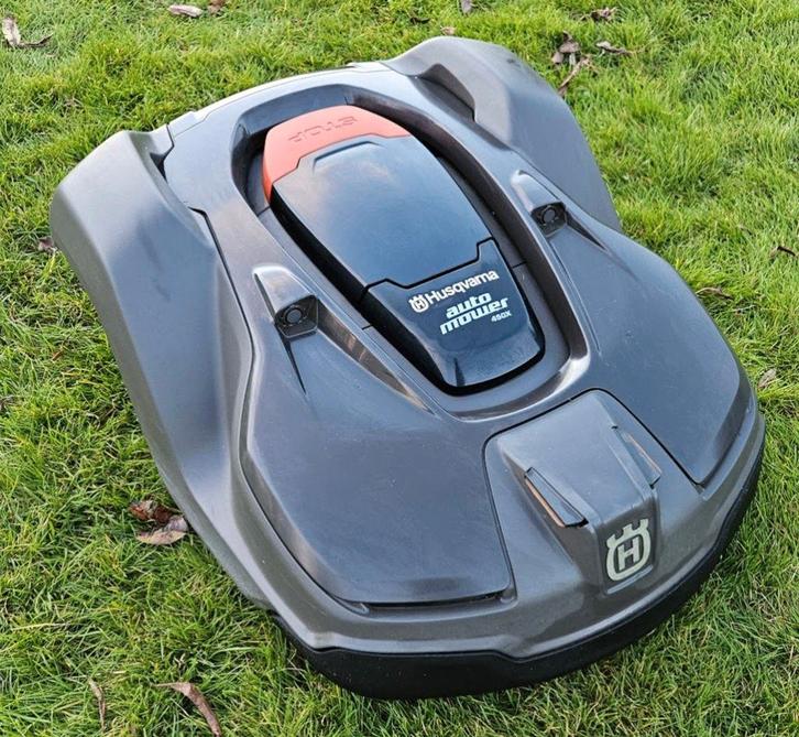 Robotmaaier Husqvarna Automower 450x grasopp tot 5000m², Tuin en Terras, Robotmaaiers, Gebruikt, 20 tot 25 cm, Ophalen