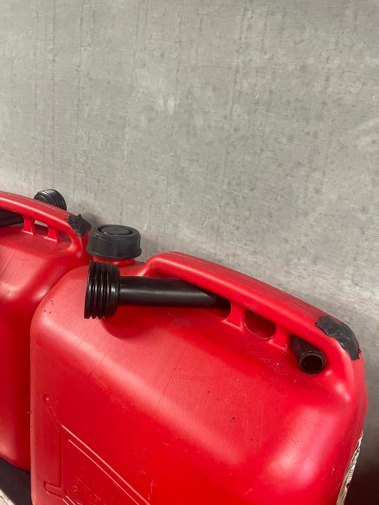 2x bidon 20L, Enlèvement, Comme neuf