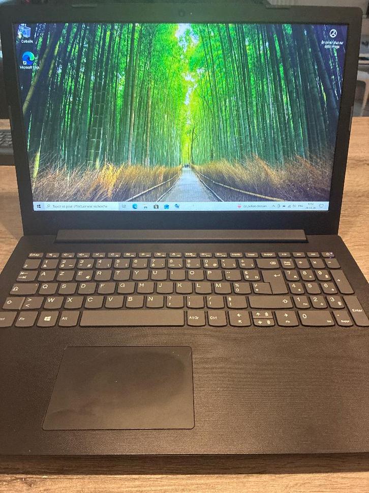 Pc portable, Informatique & Logiciels, Ordinateurs portables Windows, Comme neuf, 17 pouces ou plus, SSD, 2 à 3 Ghz, 4 GB, Azerty