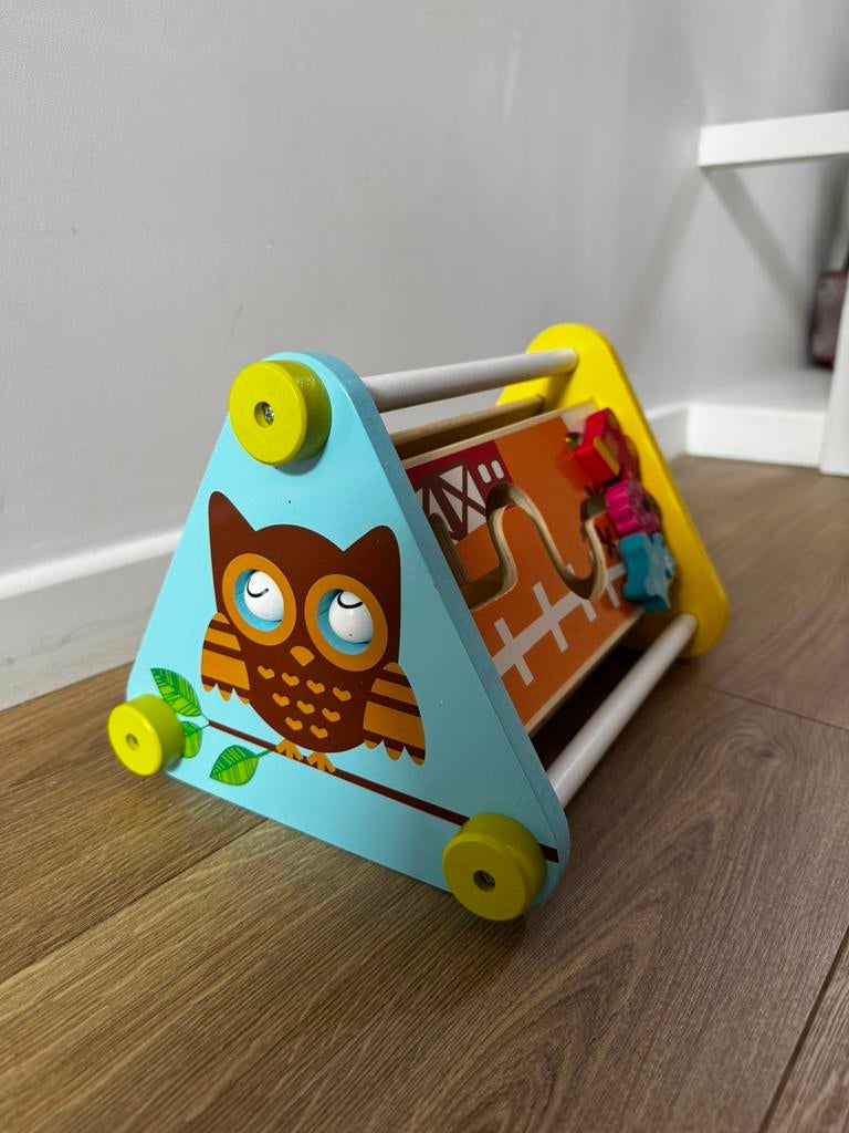 Cube d’activités en bois, Enlèvement, Utilisé