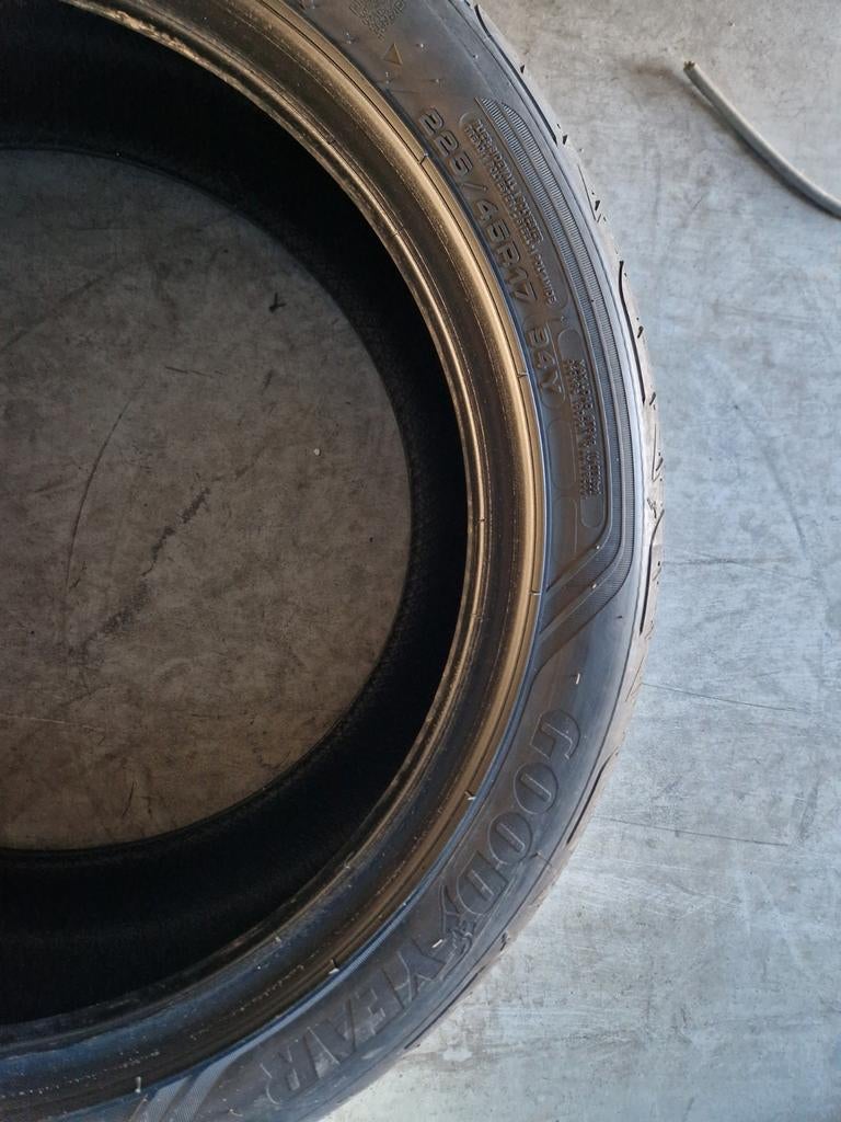 Goodyear Eagle F1 225/45r17 94y, Ophalen, Band(en)