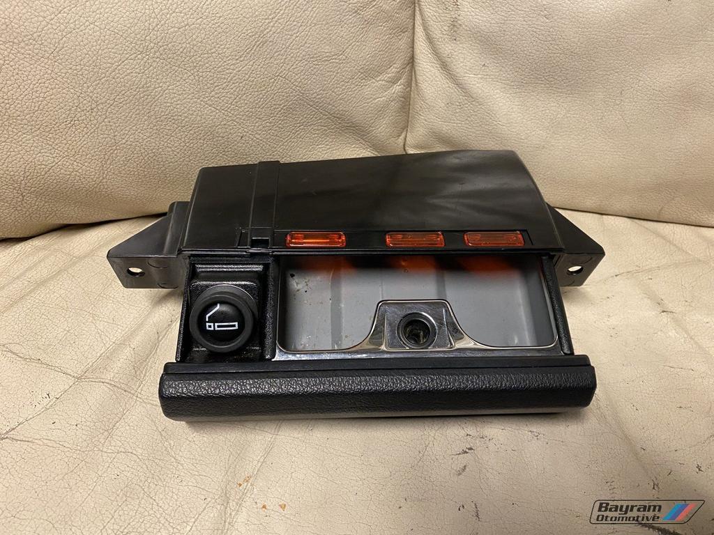 Bmw E34 asbak unit met houder en sigarettenaansteker 5-serie, Auto-onderdelen, Interieur en Bekleding, Gebruikt, -, -, Ophalen of Verzenden