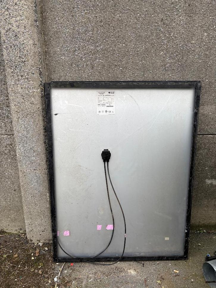 Gratis zonnepanelen, Doe-het-zelf en Bouw, Zonnepanelen en Toebehoren, Gebruikt, Paneel, 200 wattpiek of meer, Ophalen