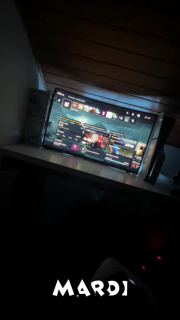 ps5 a vendre sans manette avec ecran, Enlèvement, Comme neuf