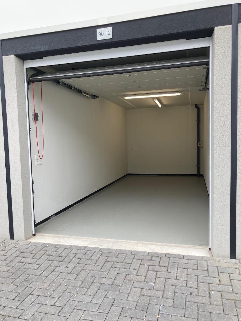 PER DIRECT TE HUUR: Opslag, Garage, Stalling, Tilburg 7x3x3m, Turnhout